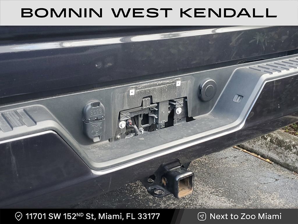 Used 2022 Chevrolet Silverado 1500 RST w/ Convenience Package II image 7