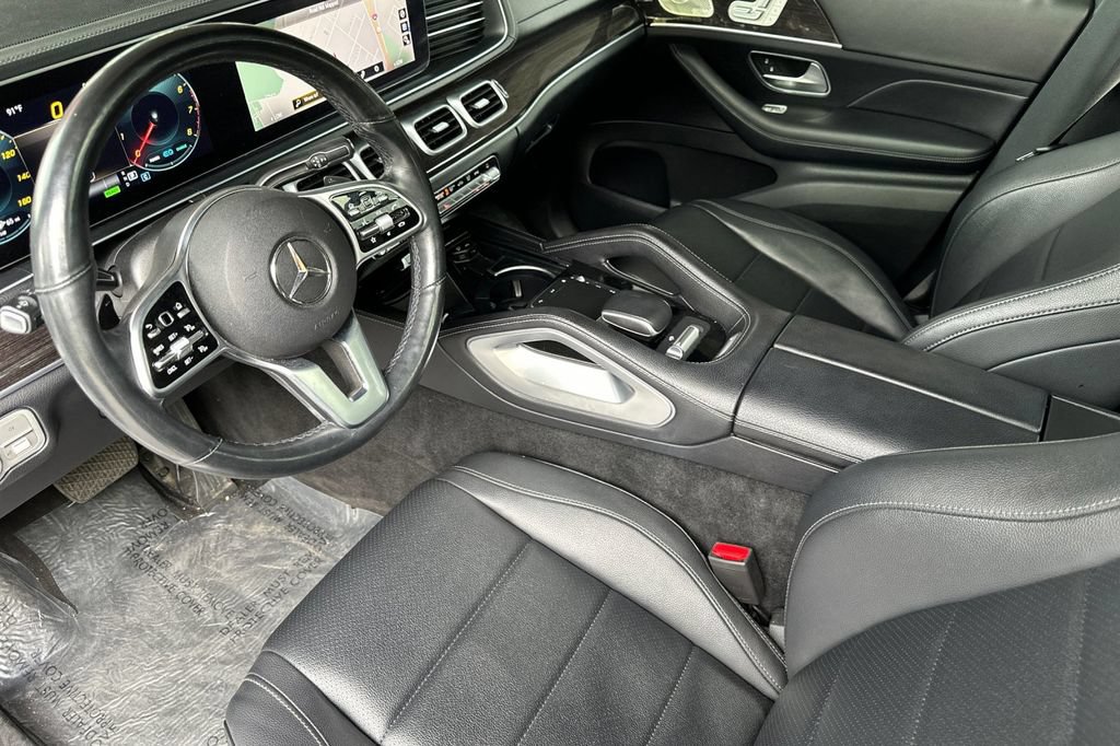 Used 2022 Mercedes-Benz GLS 450 4MATIC image 10