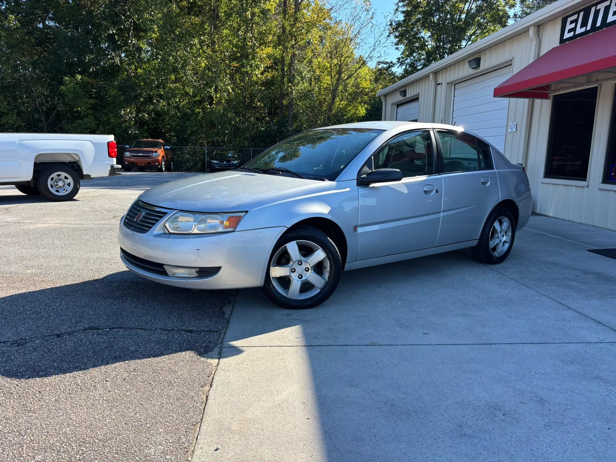 Used 2007 Saturn ION Level 3 w/ Enhanced Performance Pkg FWD image 3