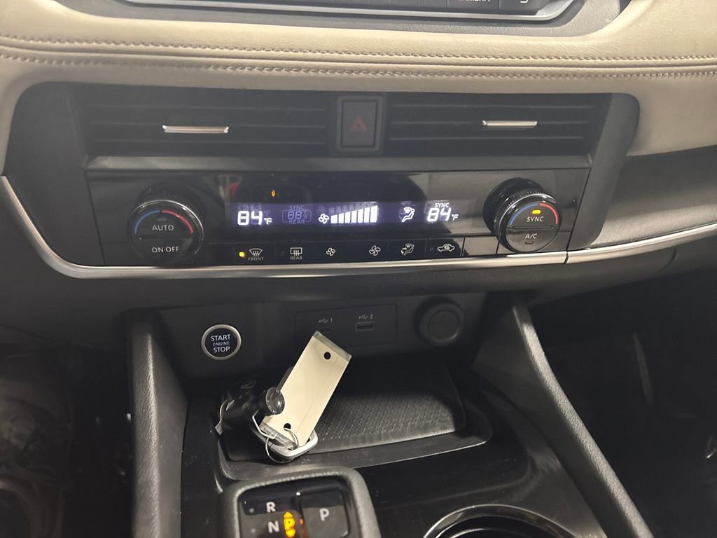 Used 2023 Nissan Rogue SV image 21