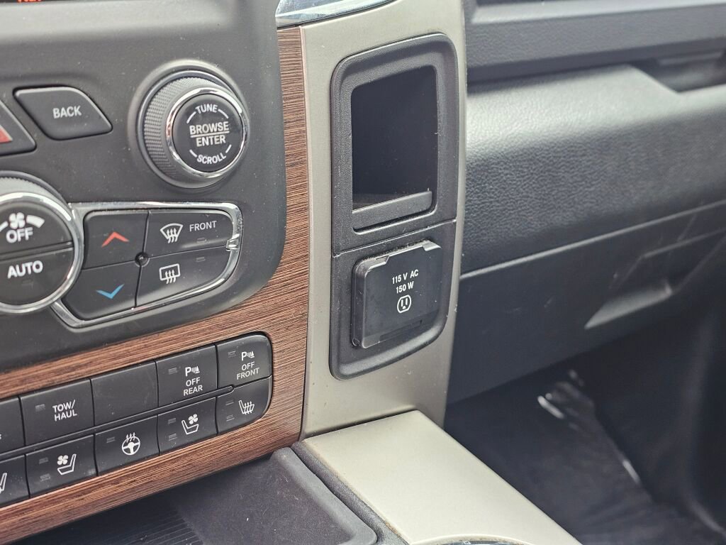 Used 2018 RAM 1500 Laramie w/ Convenience Group AWD/4WD image 36