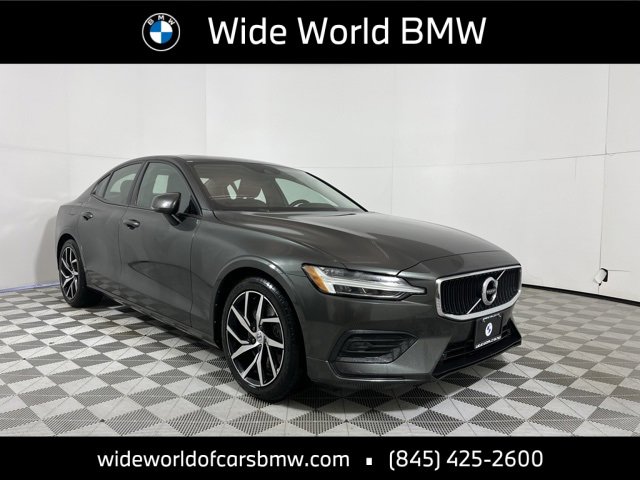 Used 2019 Volvo S60 T6 Momentum w/ Multimedia Package