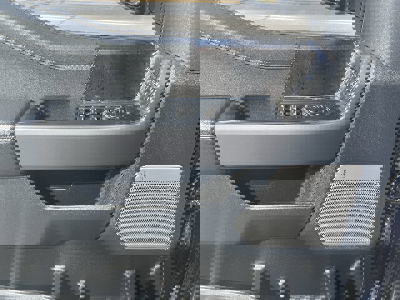 Used 2024 Ford F250 Lariat image 29