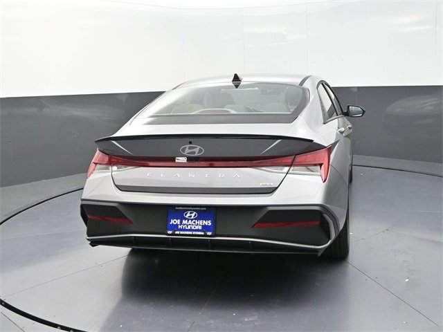 New 2025 Hyundai Elantra SEL image 7