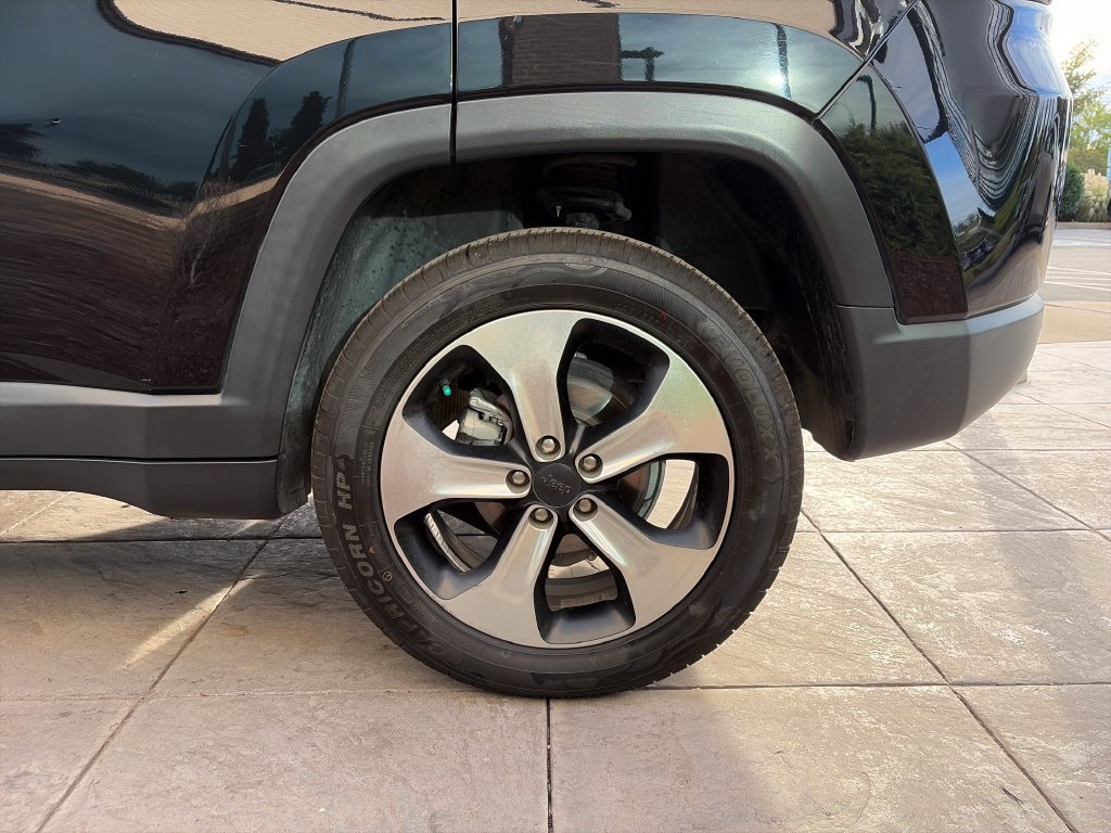 Used 2018 Jeep Compass Latitude w/ Popular Equipment Group AWD/4WD image 13