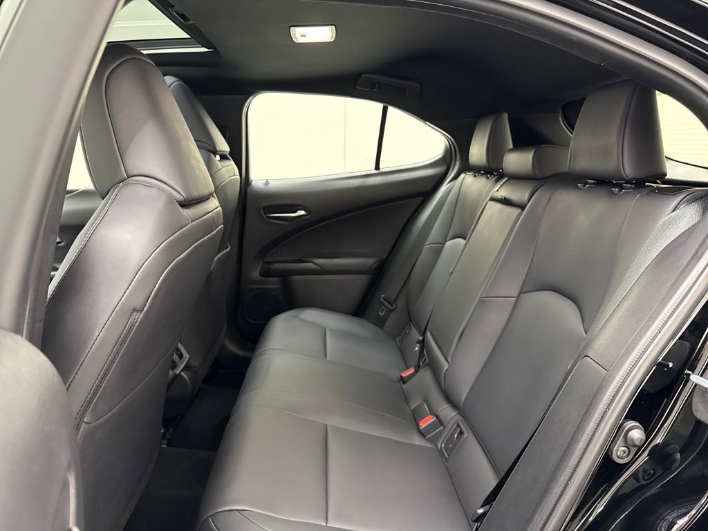Used 2023 Lexus UX 250h AWD w/ Premium Package image 27