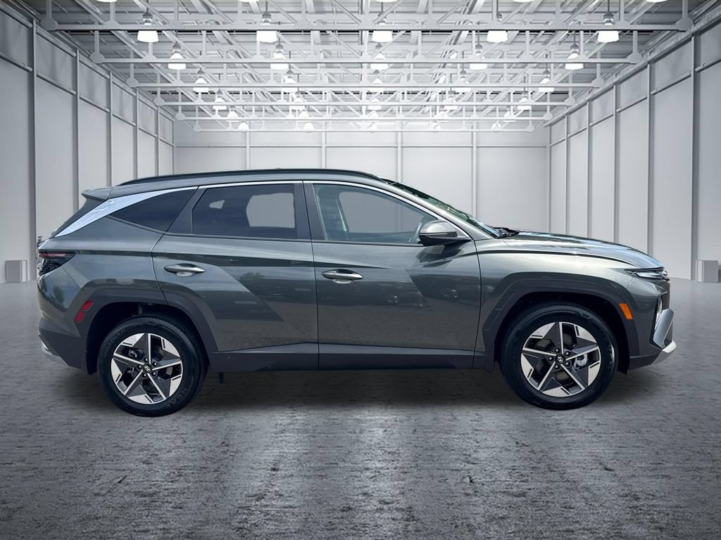 Certified 2025 Hyundai Tucson SEL AWD/4WD image 8