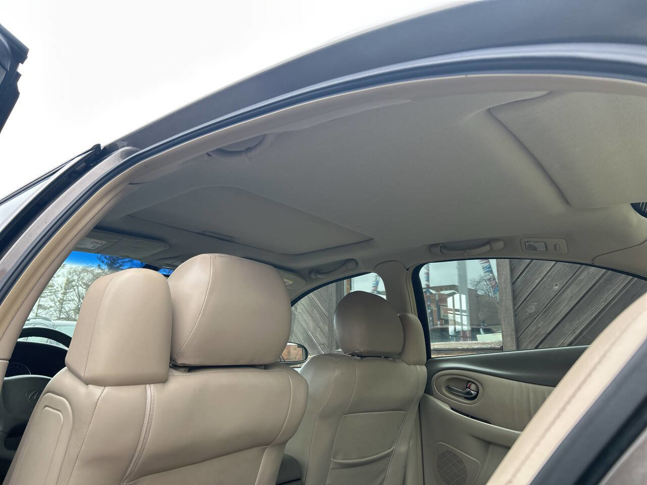 Used 2001 Oldsmobile Aurora 4.0 image 19