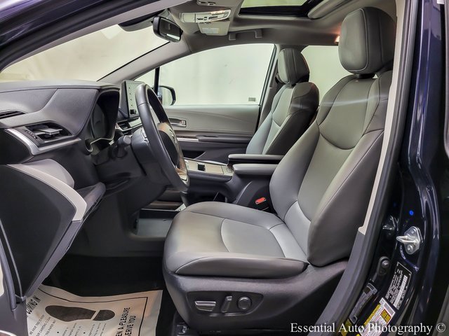 Certified 2024 Toyota Sienna XLE image 8