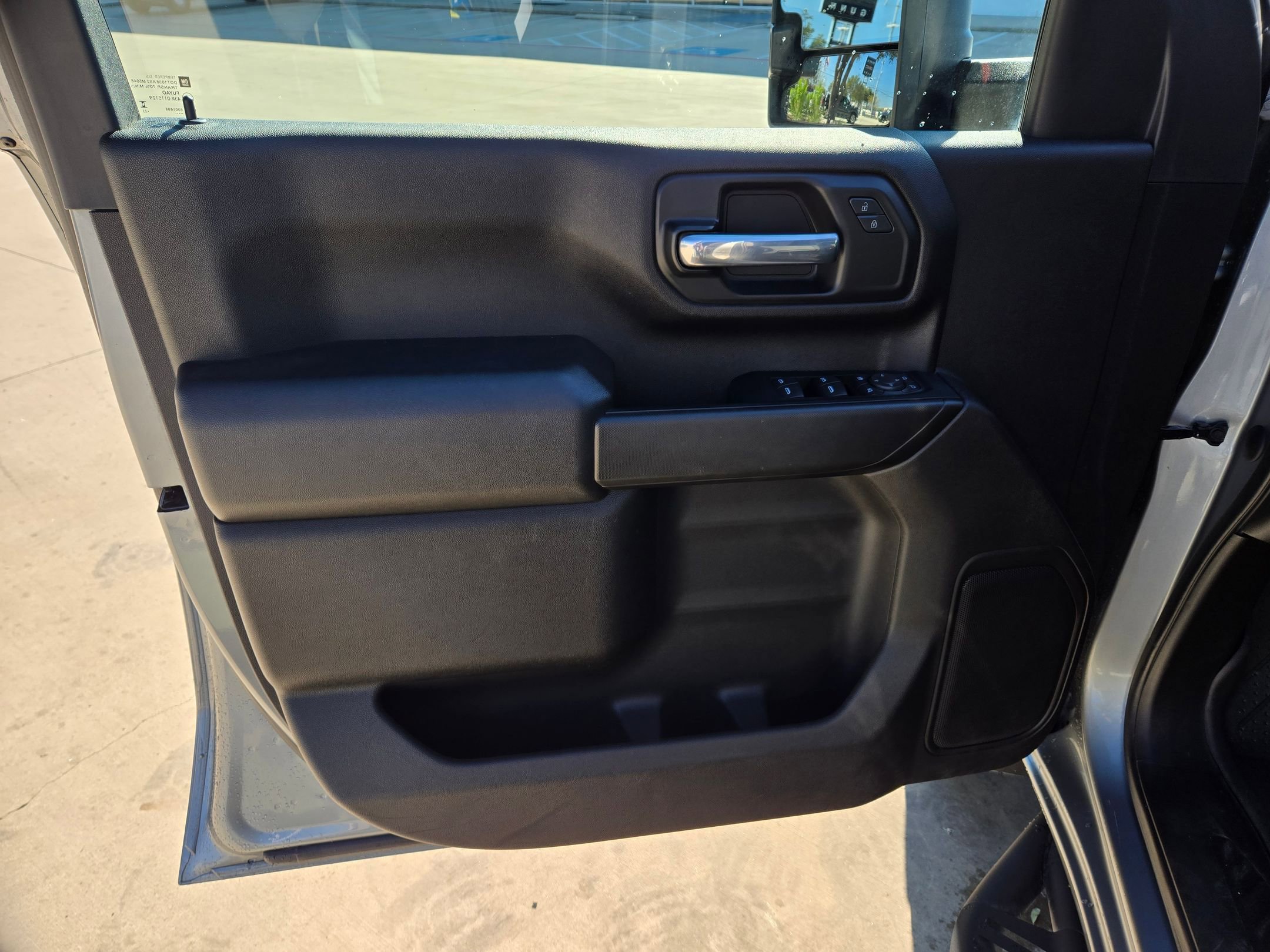 Certified 2024 Chevrolet Silverado 2500 Custom w/ Custom Value Package image 11