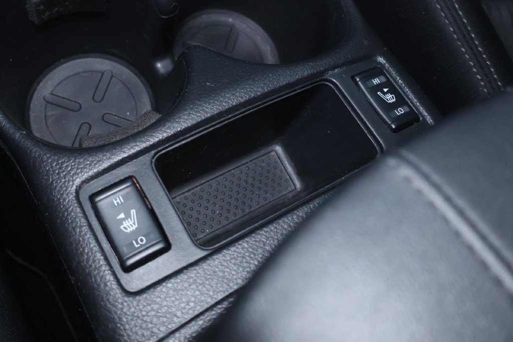Used 2019 Nissan Rogue SV AWD/4WD image 32