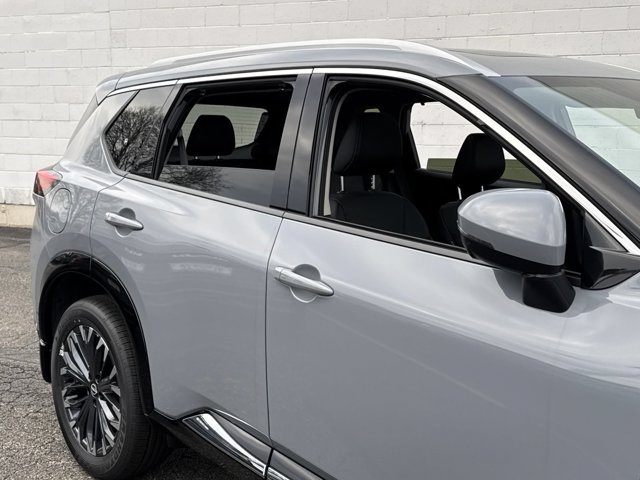 New 2025 Nissan Rogue Platinum w/ Tech Package AWD/4WD image 8
