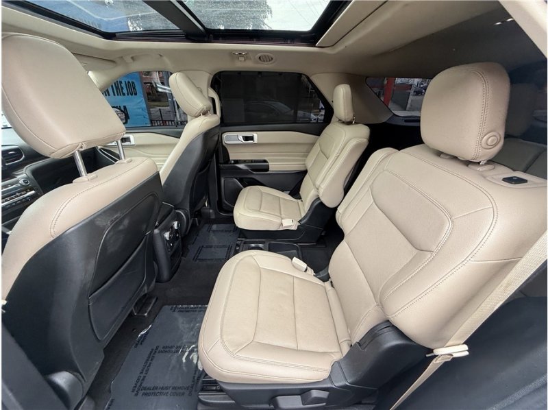 Used 2020 Ford Explorer Limited w/ Class III Trailer Tow Package image 22