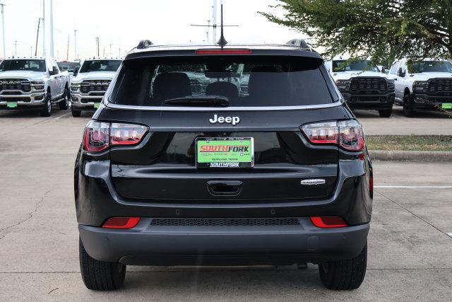 Used 2022 Jeep Compass Latitude w/ Convenience Group FWD image 5