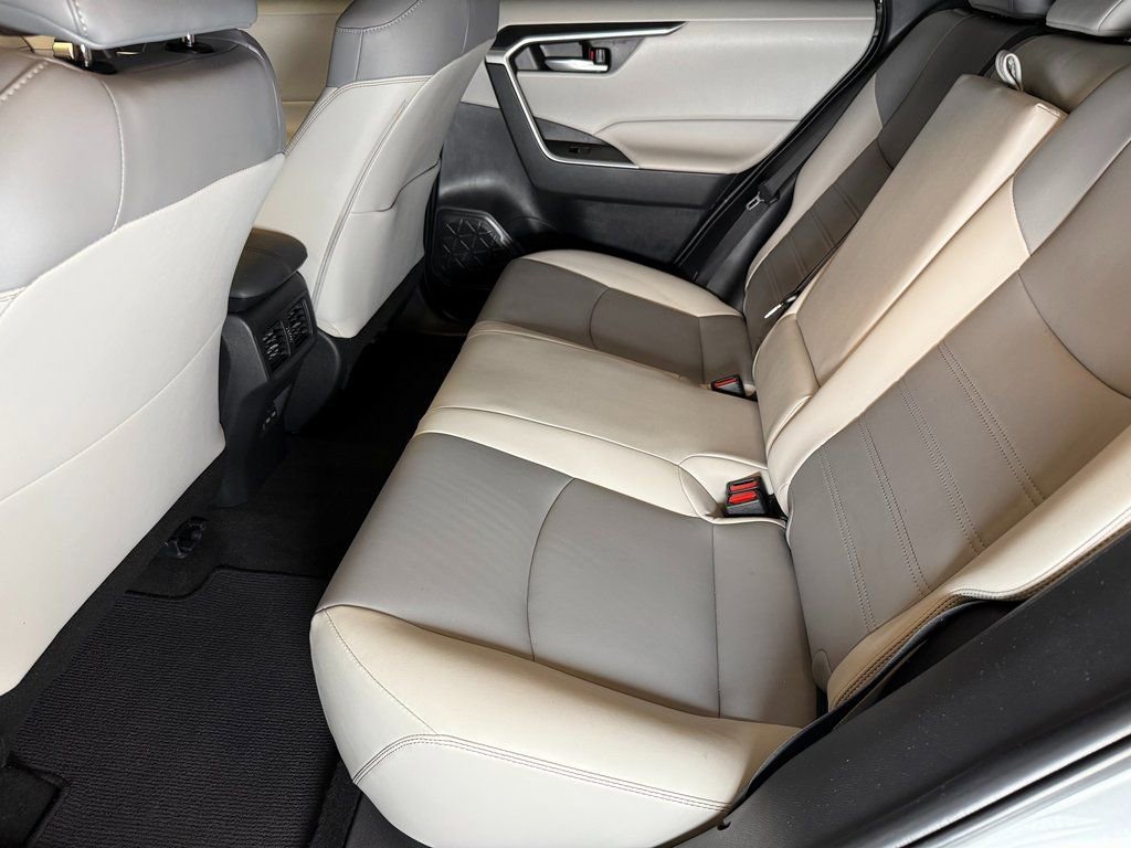 Used 2023 Toyota RAV4 XLE Premium image 21