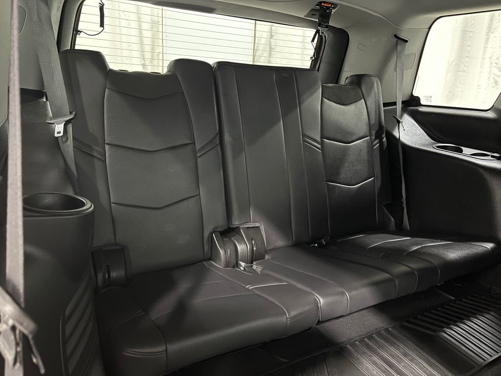 Used 2018 Cadillac Escalade Premium Luxury image 36
