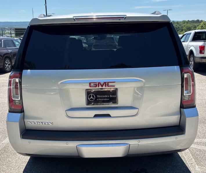 Used 2017 GMC Yukon SLT w/ HD Trailering Package RWD image 3