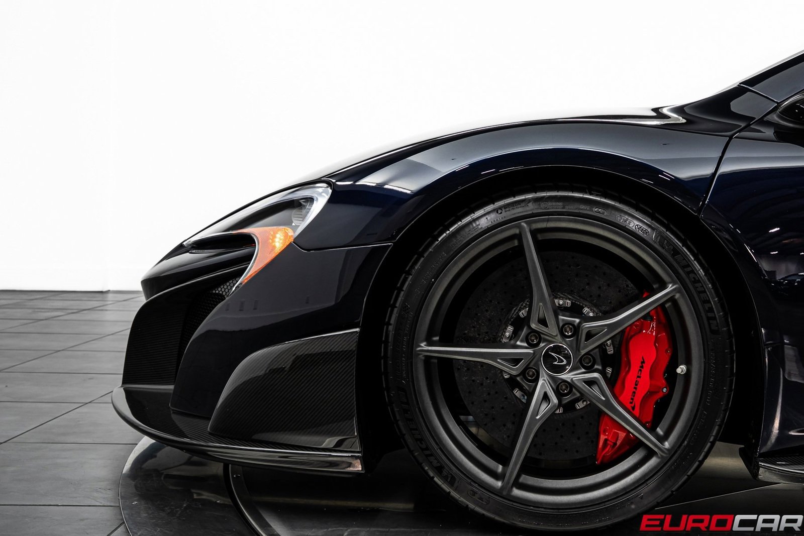 Used 2016 McLaren 675LT Spider image 20