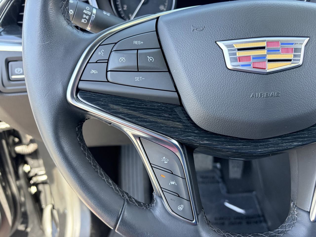 Certified 2024 Cadillac XT5 Premium Luxury w/ Technology Package FWD image 22