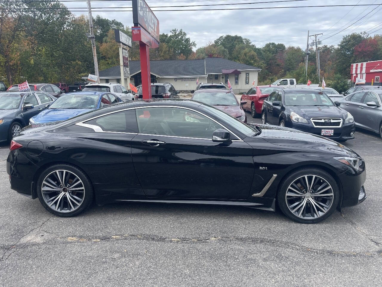 Used 2017 INFINITI Q60 3.0t w/ Cargo Package image 4