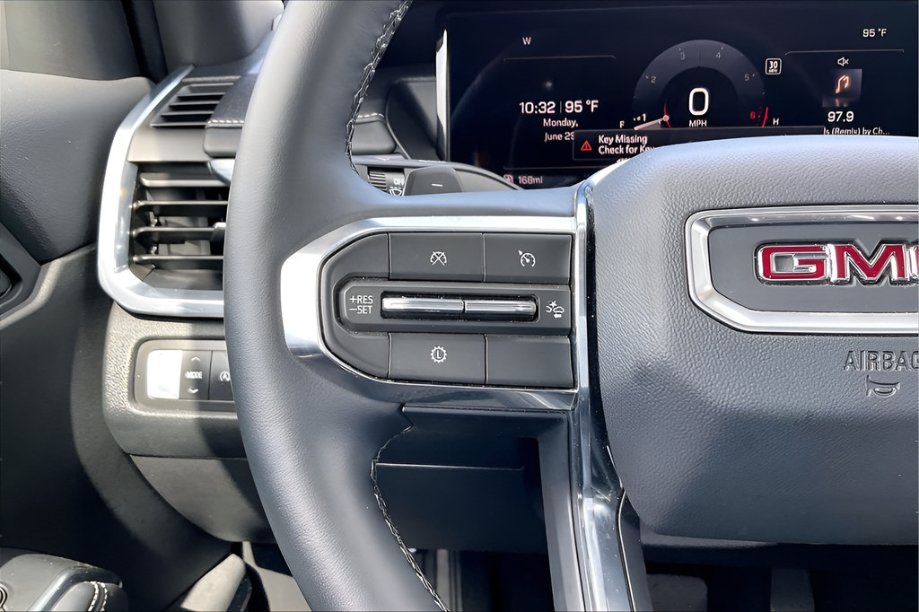 Used 2026 GMC Acadia Elevation w/ Elevation Premium Package FWD image 10