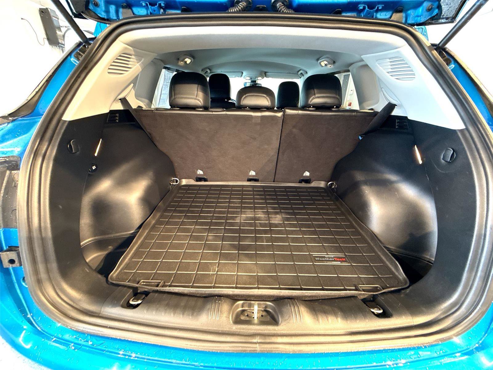 Used 2018 Jeep Compass Latitude w/ Popular Equipment Group image 19