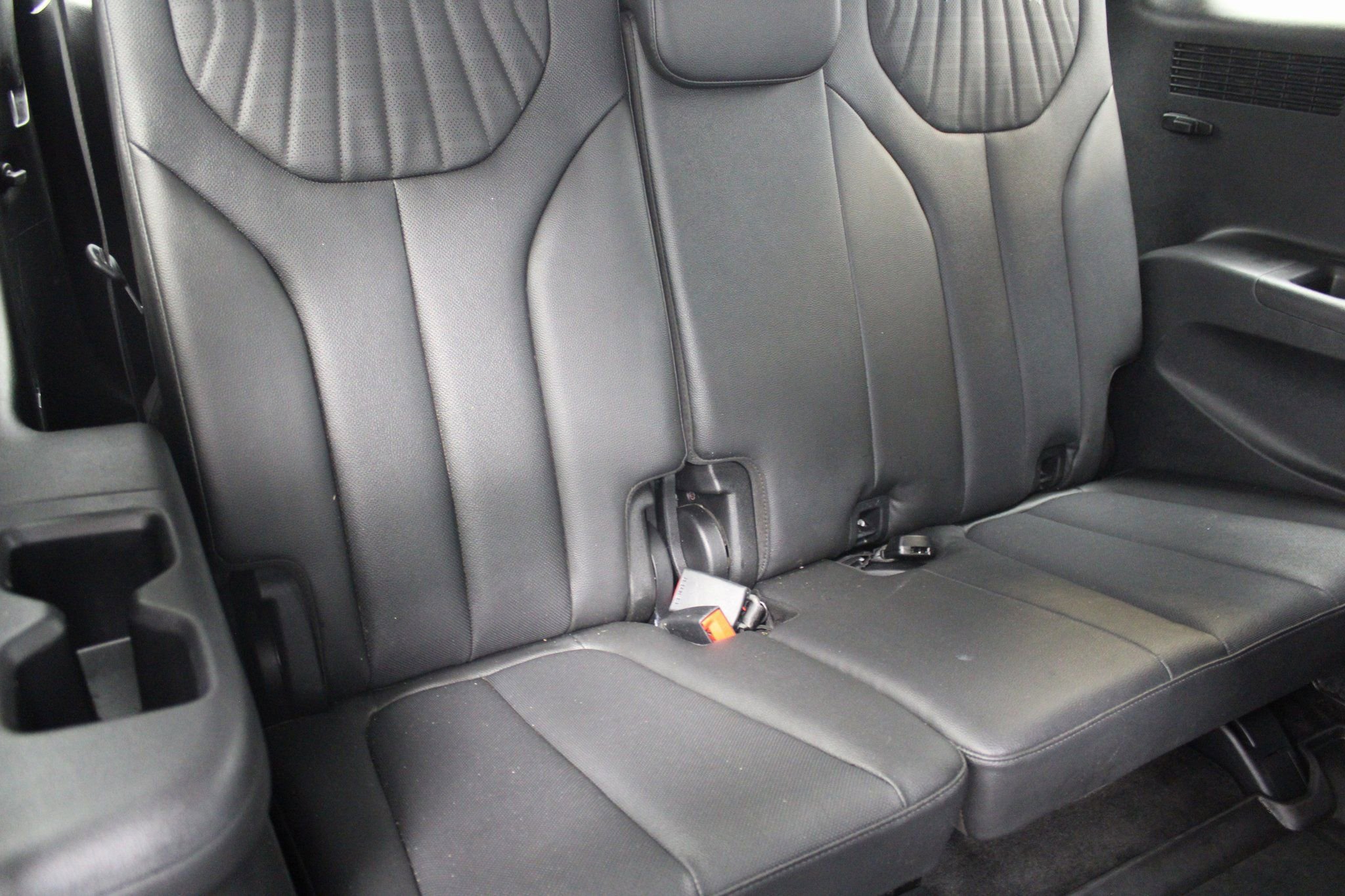 Used 2023 Hyundai Palisade Limited w/ Cargo Package image 25