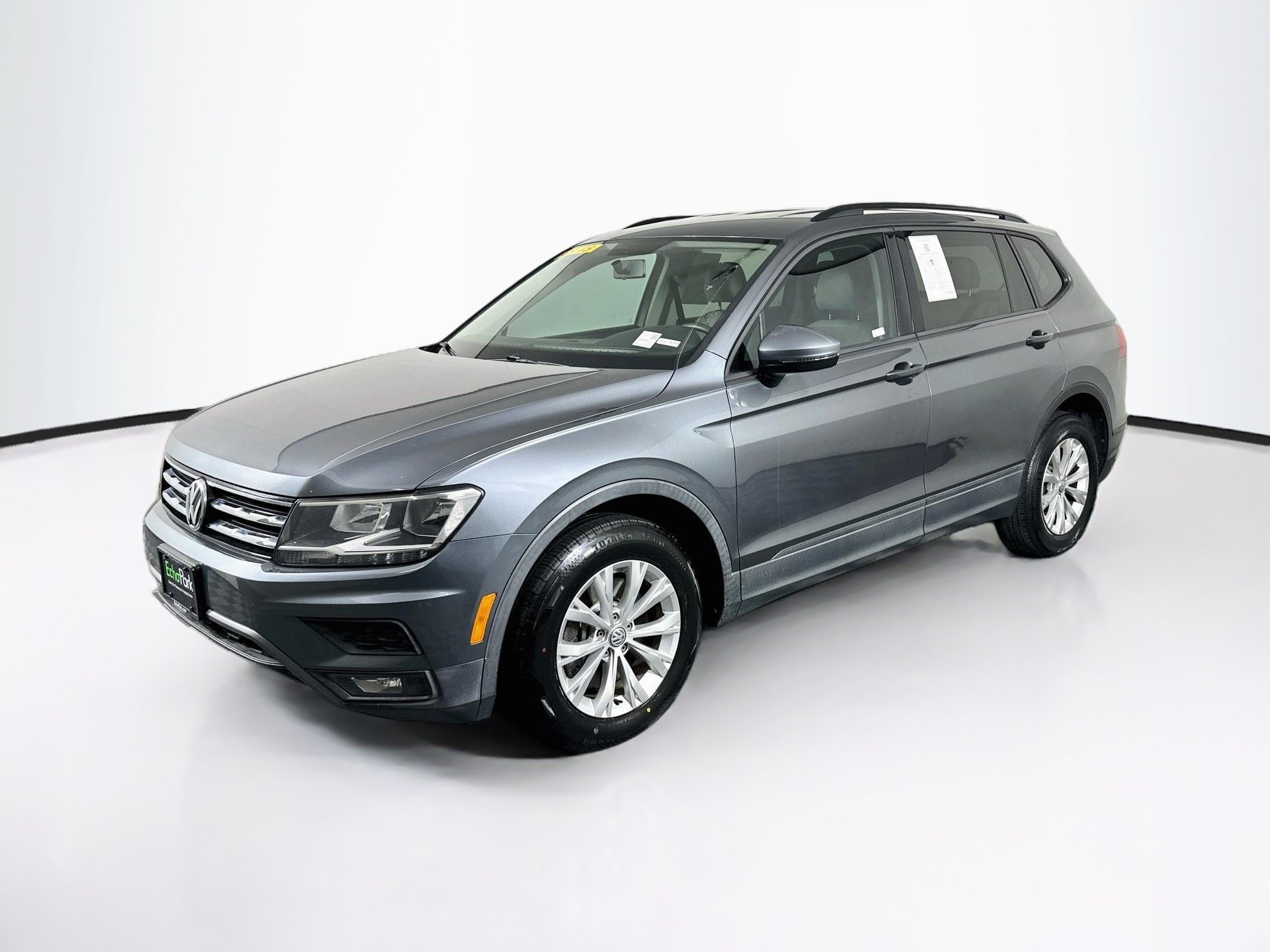 Used 2018 Volkswagen Tiguan S FWD image 3