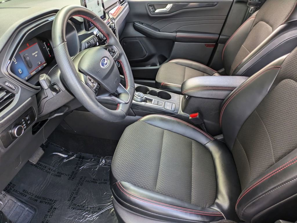 Used 2025 Ford Escape ST-Line image 23