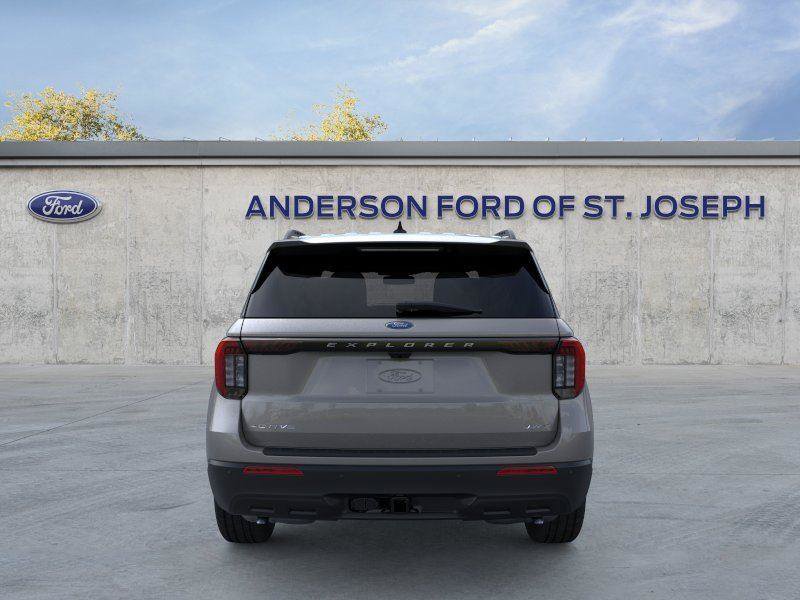 New 2026 Ford Explorer Active AWD/4WD image 5