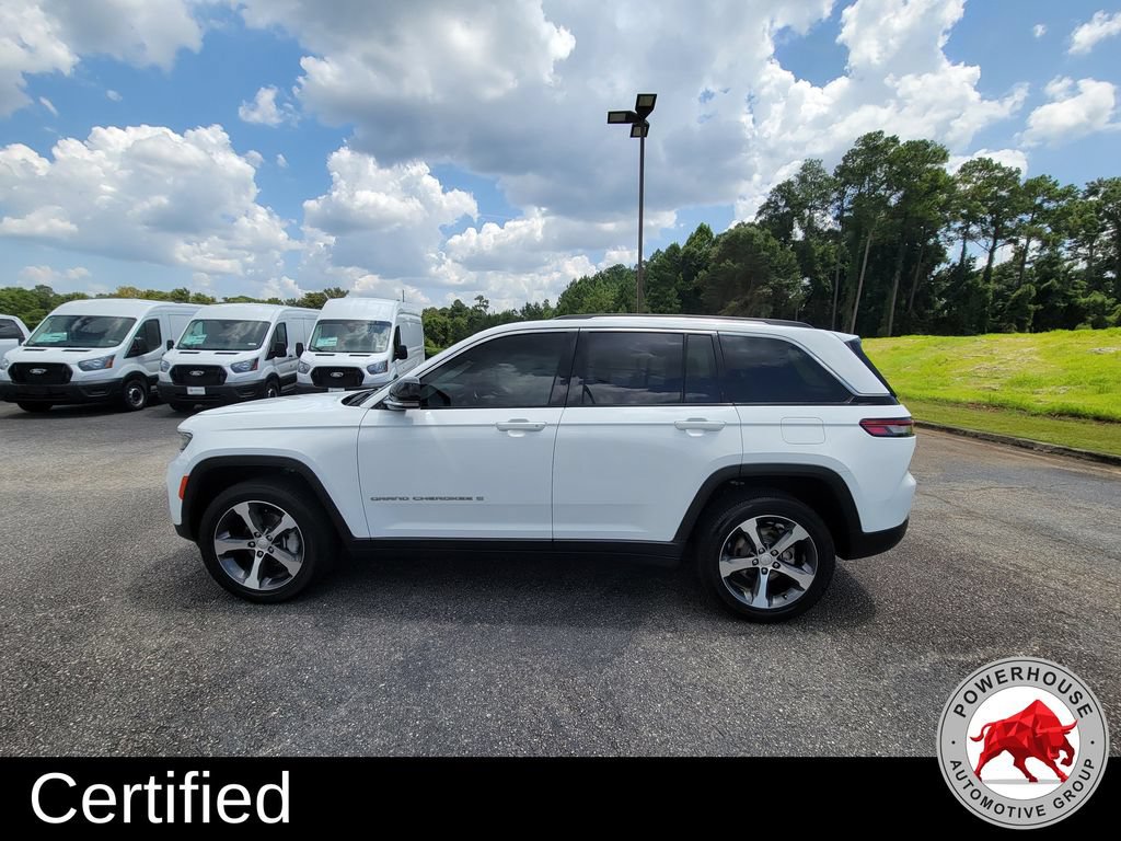 Used 2024 Jeep Grand Cherokee Limited RWD image 3