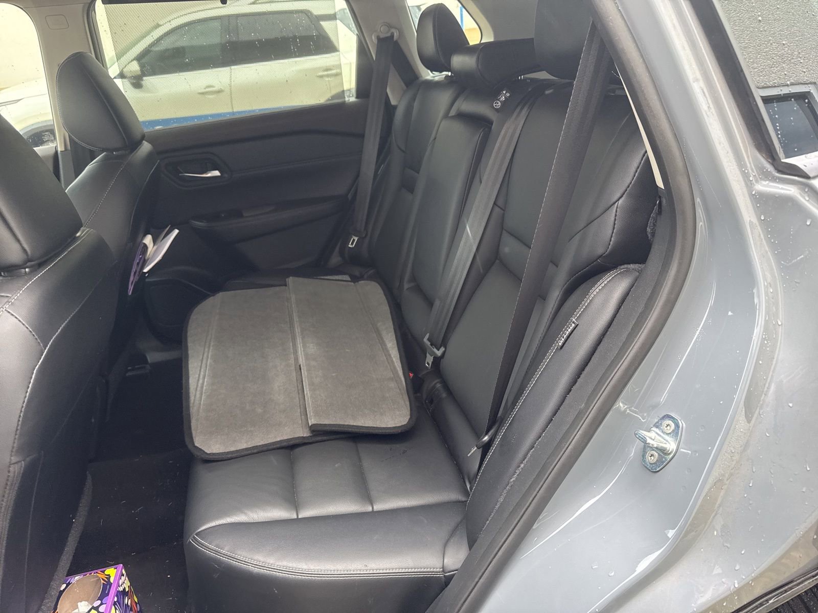 Used 2023 Nissan Rogue SL w/ SL Premium Package image 6