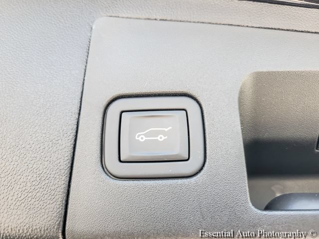 Certified 2024 Cadillac XT5 Luxury w/ LPO, Floor Liner Package AWD/4WD image 30