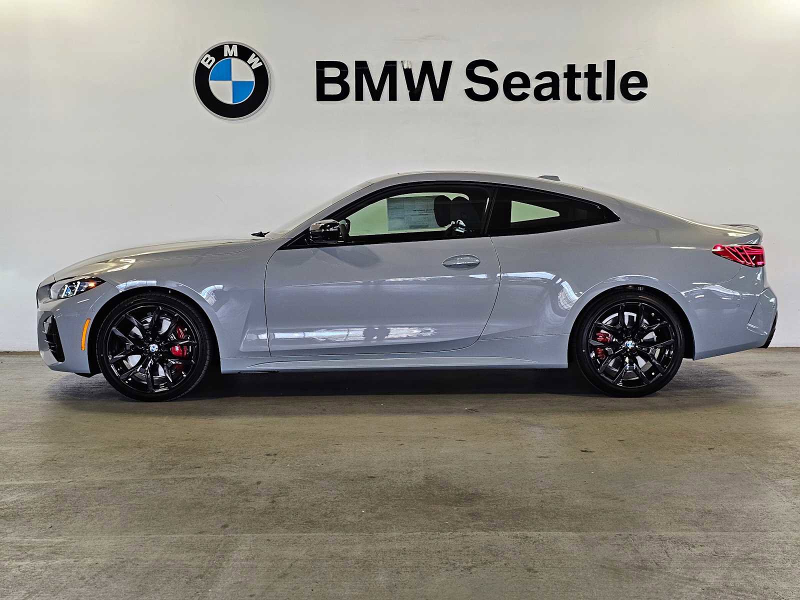 New 2026 BMW 430i xDrive Coupe w/ M Sport Package AWD/4WD image 3