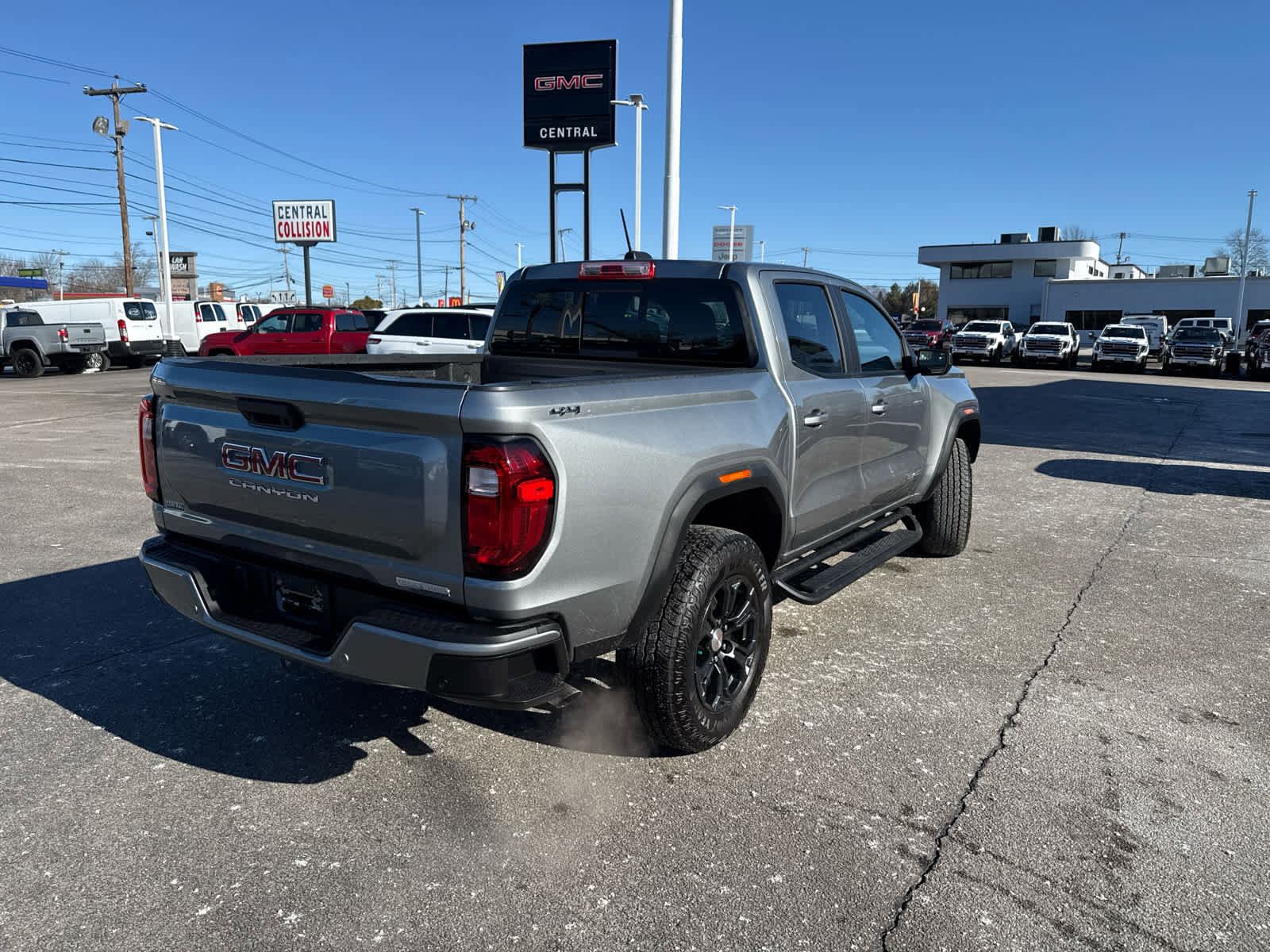 Used 2024 GMC Canyon Elevation w/ Elevation Premium Package image 7