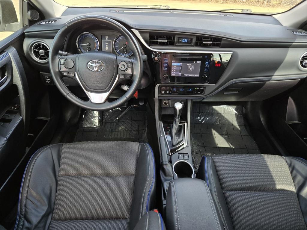 Used 2018 Toyota Corolla SE FWD image 22
