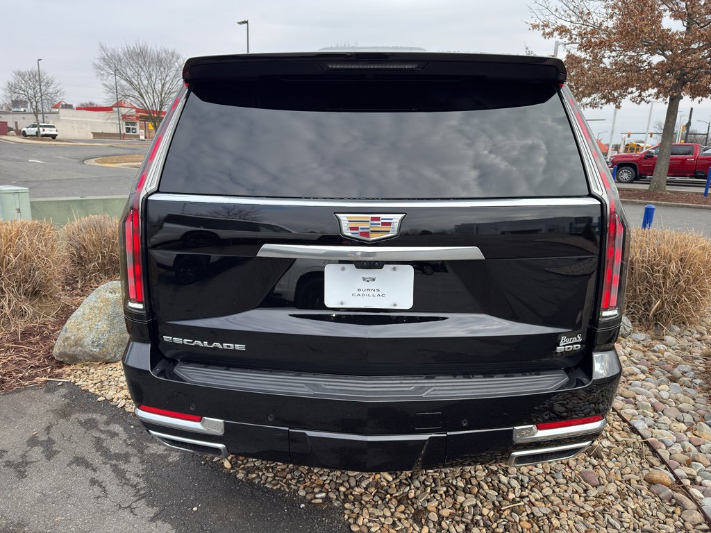 Used 2025 Cadillac Escalade Premium Luxury image 6