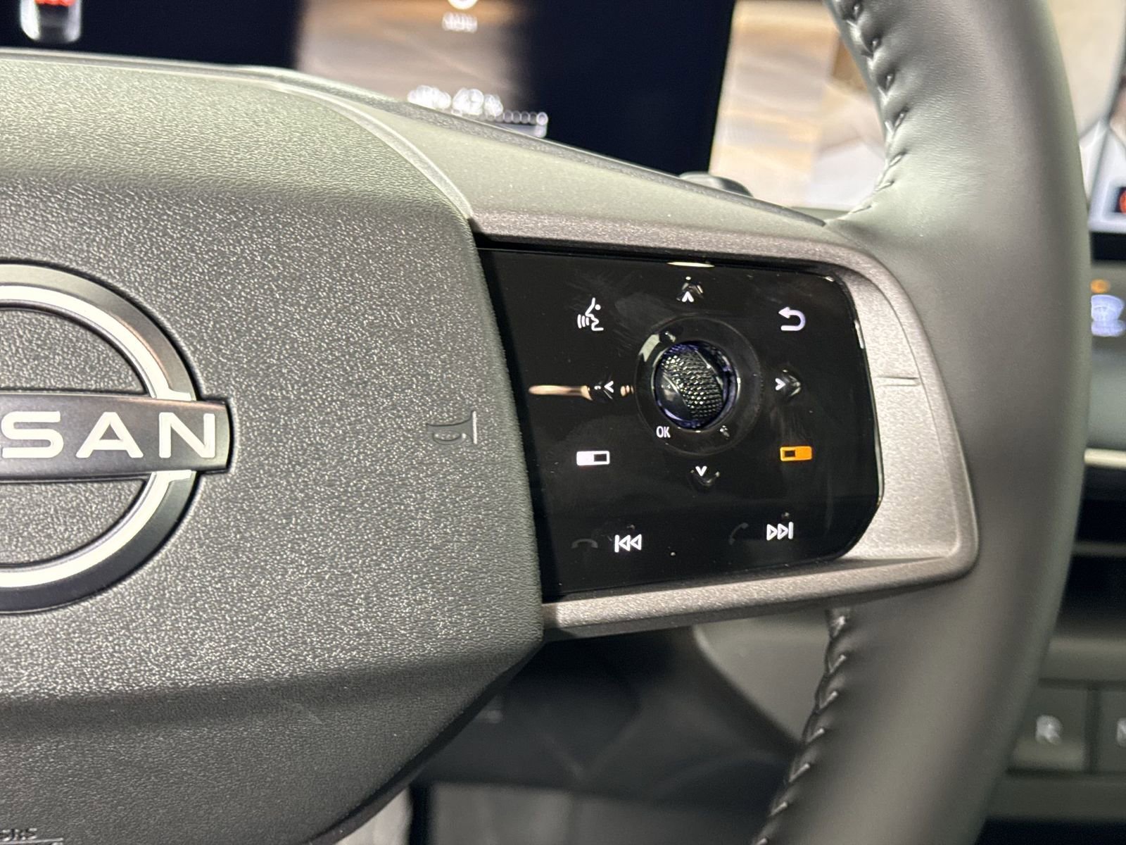 New 2026 Nissan Leaf SV+ w/ Floor Mat Package (SV+) image 13