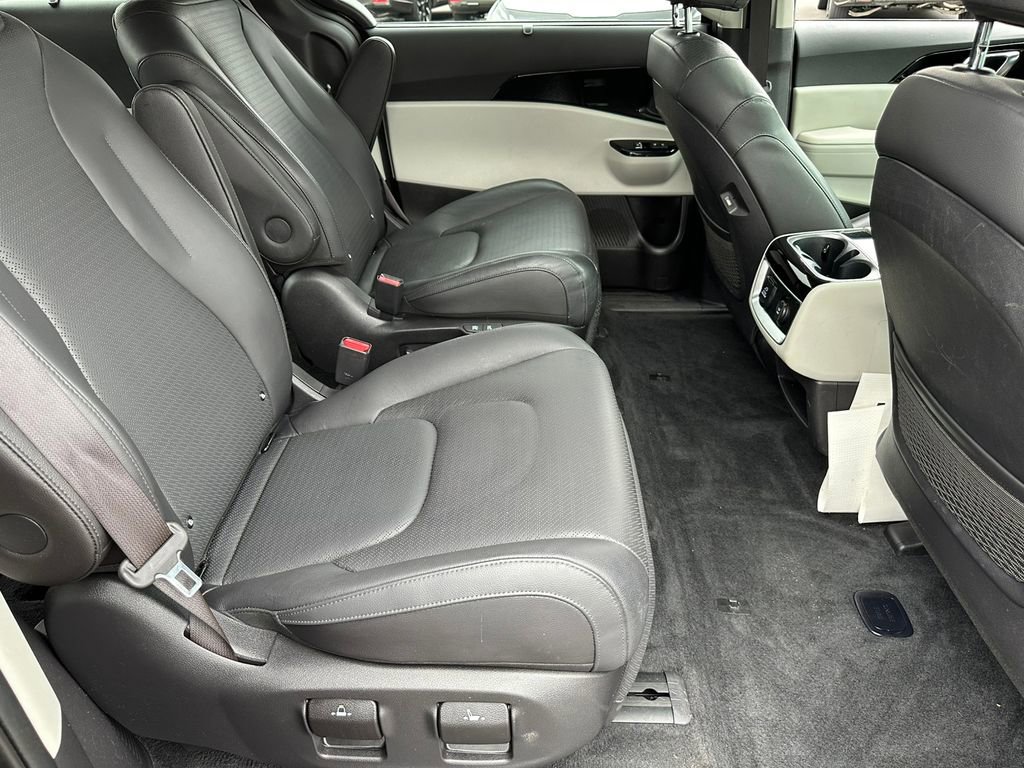 Used 2024 Kia Carnival SX Prestige FWD image 29