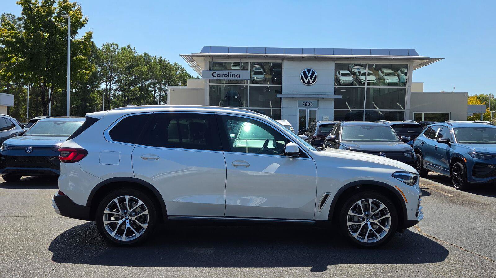 Used 2022 BMW X5 xDrive40i w/ Premium Package AWD/4WD image 6