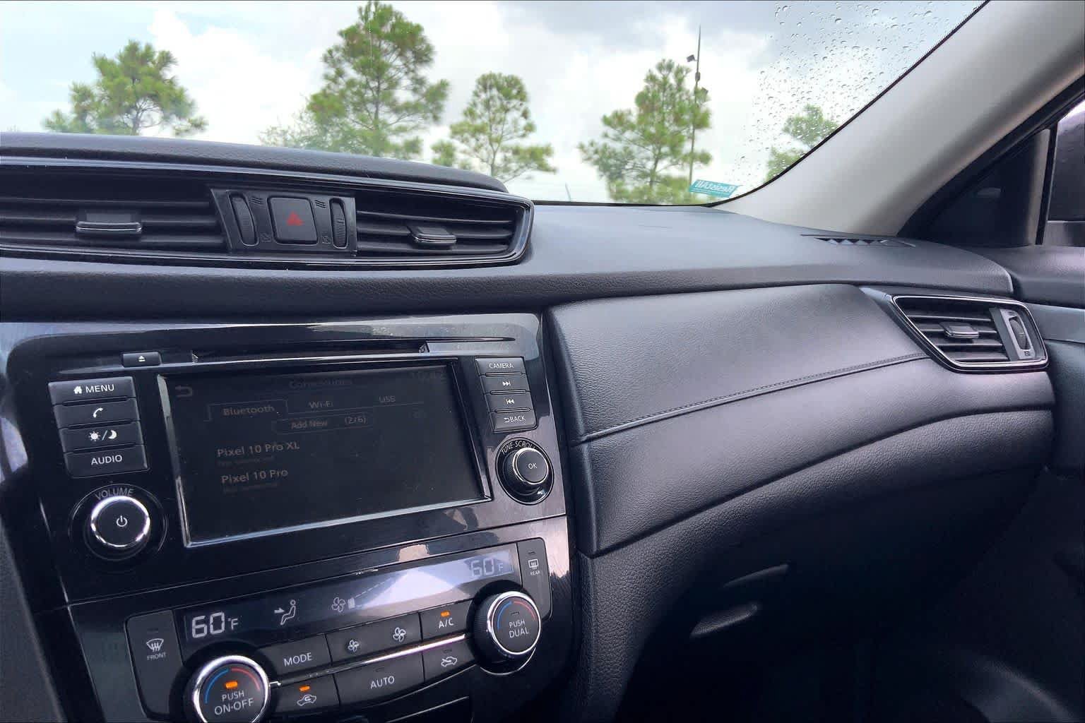 Used 2020 Nissan Rogue SV FWD image 35