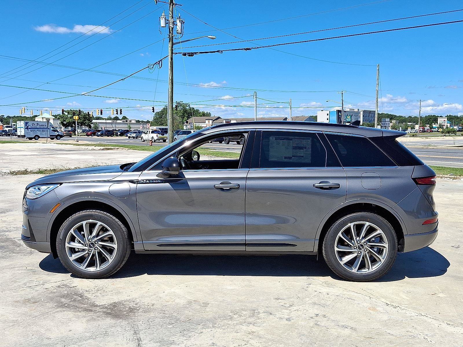 New 2025 Lincoln Corsair Grand Touring image 5
