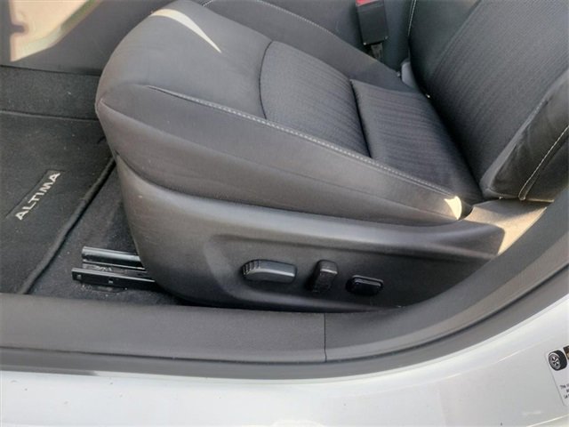 Used 2022 Nissan Altima 2.5 SV w/ SV Premium Package image 17