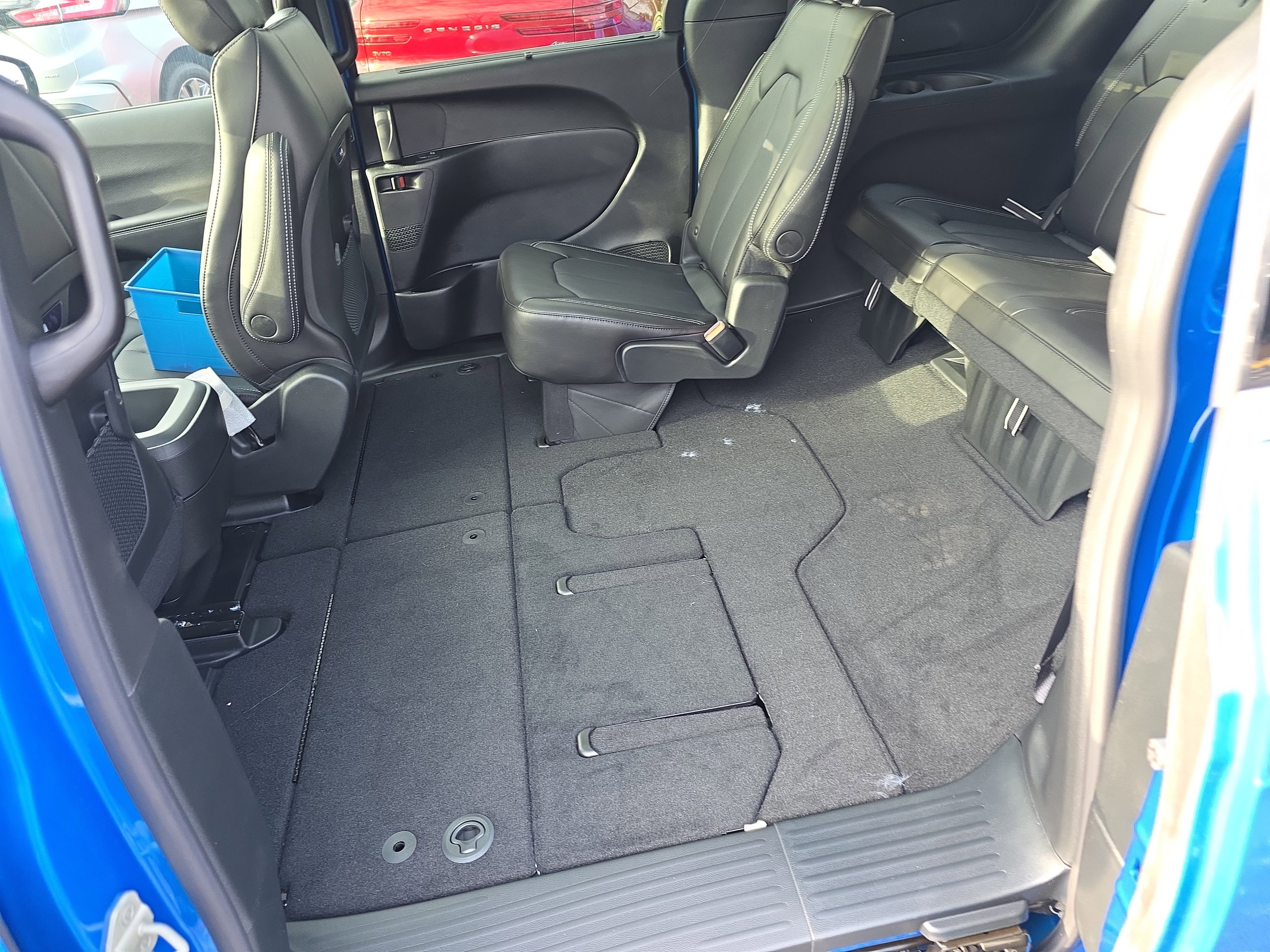 New 2026 Chrysler Pacifica Select image 18