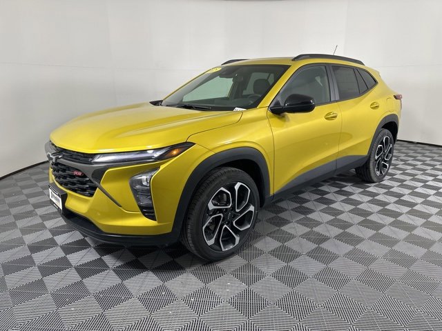 New 2025 Chevrolet Trax RS w/ Sunroof Package image 8