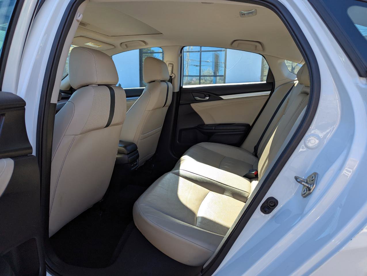 Used 2016 Honda Civic Touring image 37