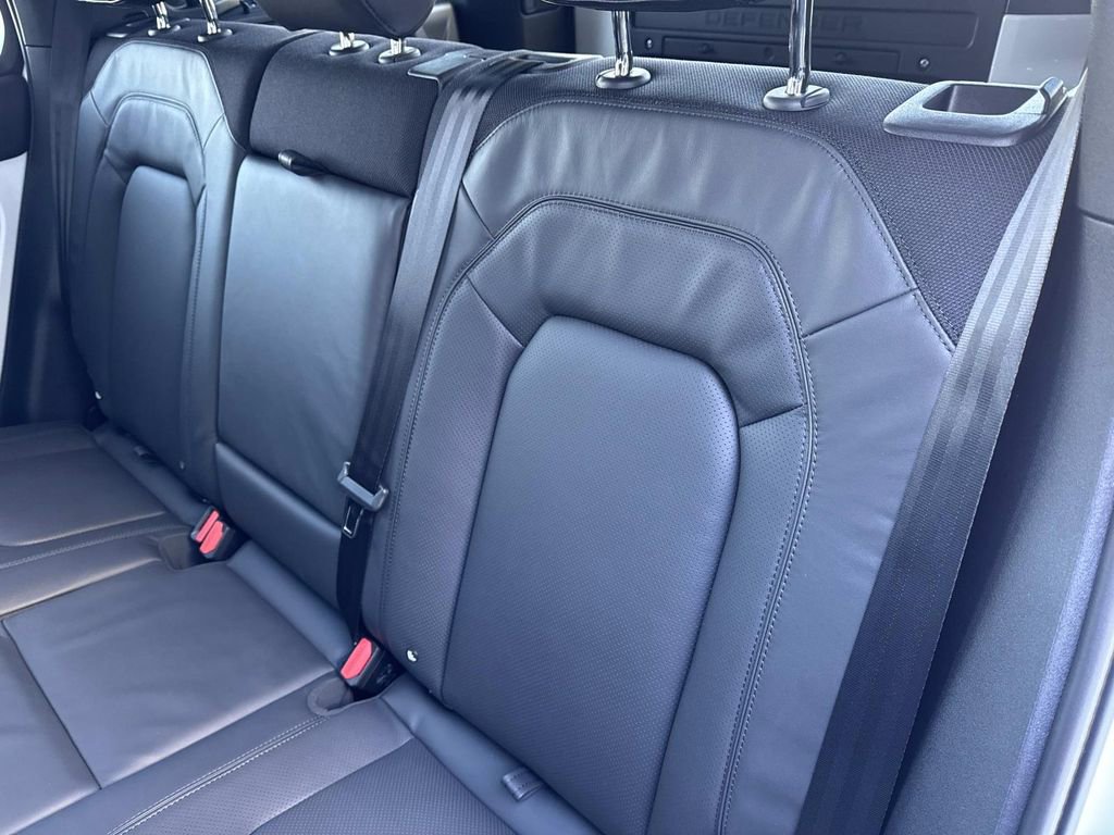 New 2026 Land Rover Defender 110 V8 image 12