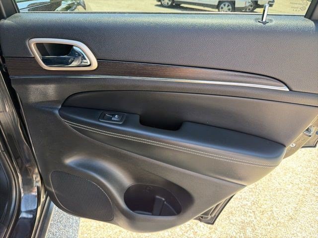 Used 2014 Jeep Grand Cherokee Limited AWD/4WD image 18