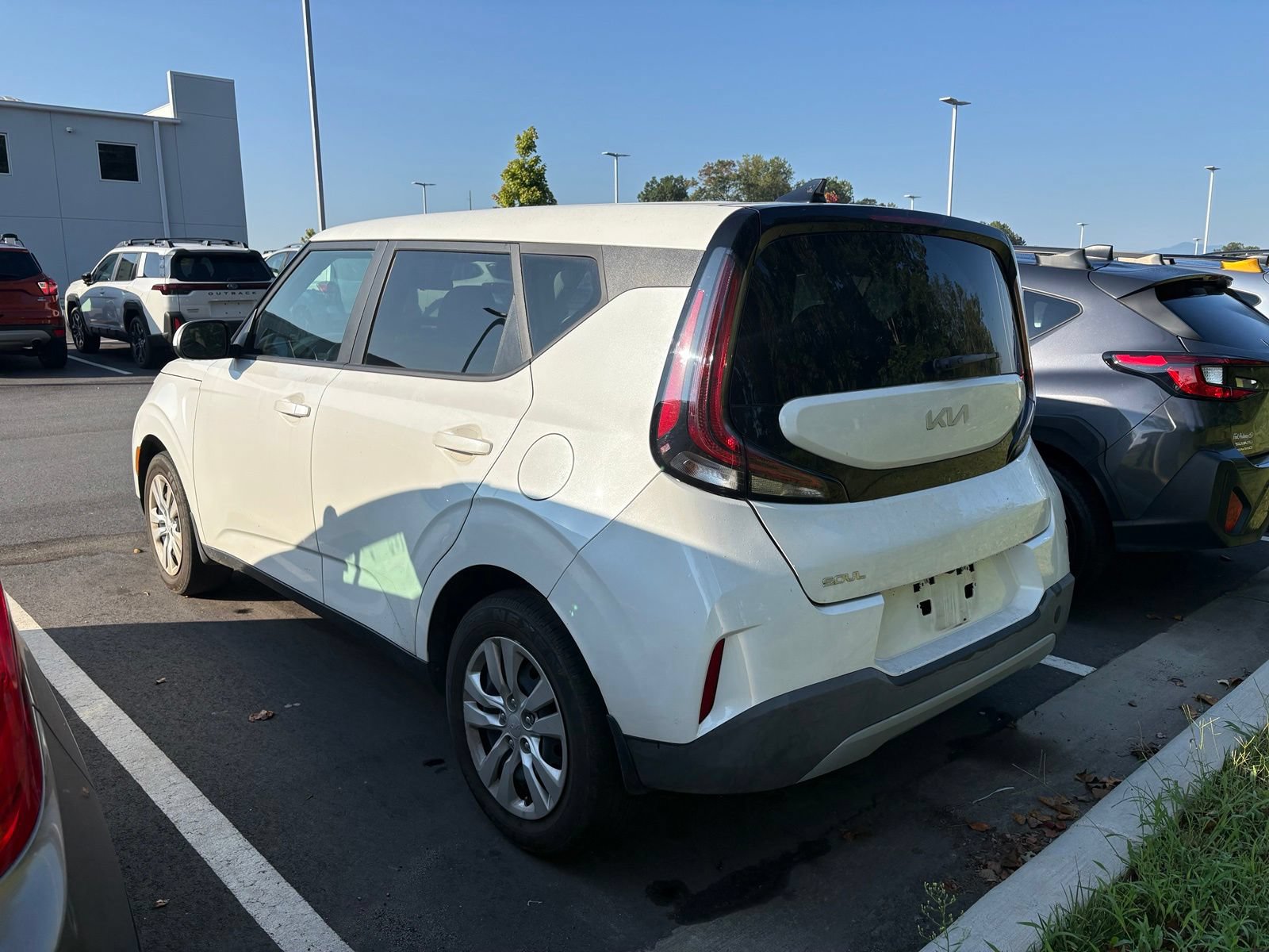 Used 2024 Kia Soul LX FWD image 4