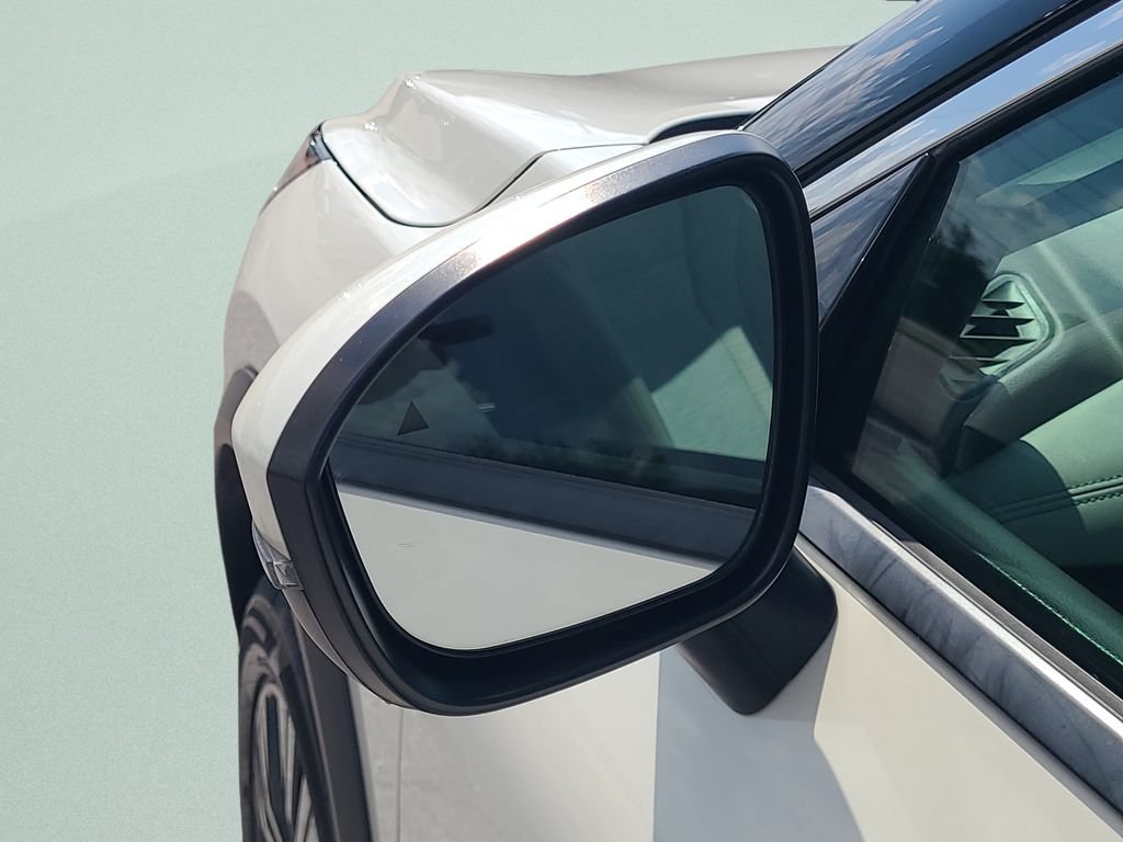 Used 2021 Nissan Rogue SV AWD/4WD image 24